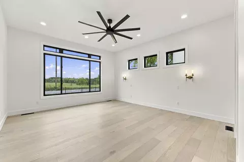 Living - 4010 E Dunrobin Dr, Springfield, MO 65809 photo 7 of 8