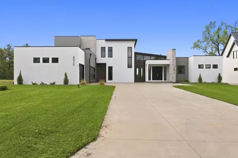 Exterior - 4010 E Dunrobin Dr, Springfield, MO 65809 photo 5 of 15