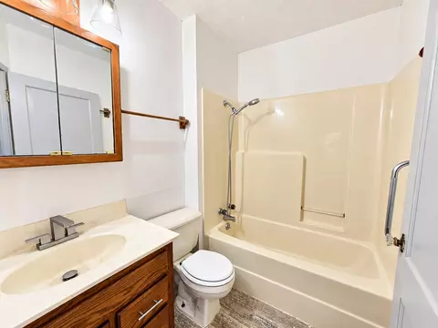 Bath - 734 Cedar Ave, Cabool, MO 65689 photo 1 of 2