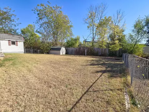 Exterior - 734 Cedar Ave, Cabool, MO 65689 photo 1 of 4
