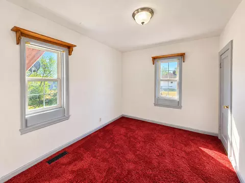 Bedroom - 734 Cedar Ave, Cabool, MO 65689 photo 2 of 2