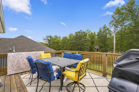 Exterior - 1406 E Command Ct, Nixa, MO 65714 photo 5 of 8
