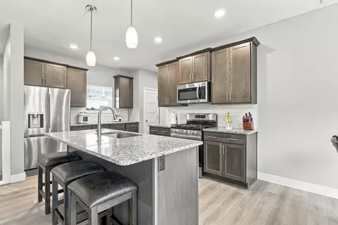 Kitchen - 1406 E Command Ct, Nixa, MO 65714 photo 8 of 8