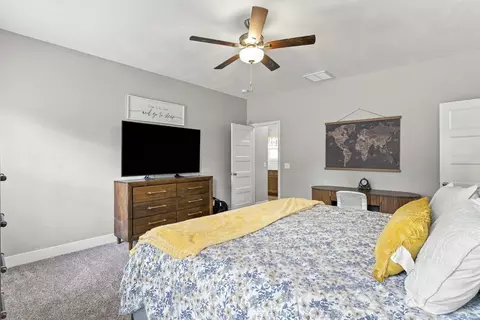 Bedroom - 1406 E Command Ct, Nixa, MO 65714 photo 3 of 9