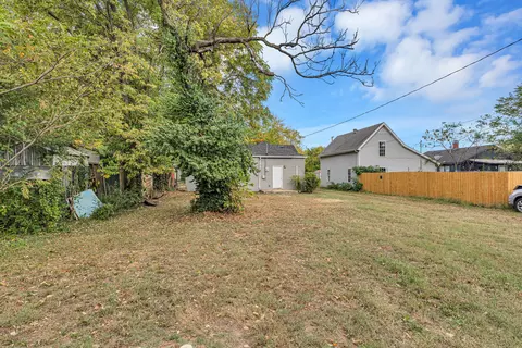 Exterior - 1438 E Florida St, Springfield, MO 65803 photo 3 of 6