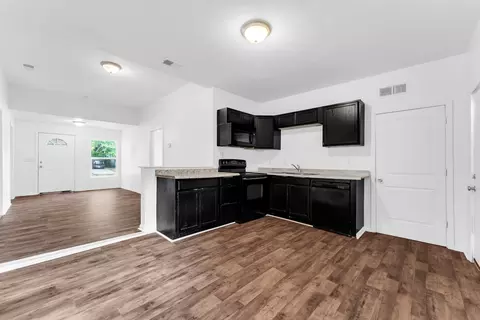Kitchen - 1438 E Florida St, Springfield, MO 65803 photo 1 of 2