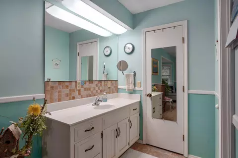 Bath - 159 Rogers Dr, Sparta, MO 65753 photo 1 of 3