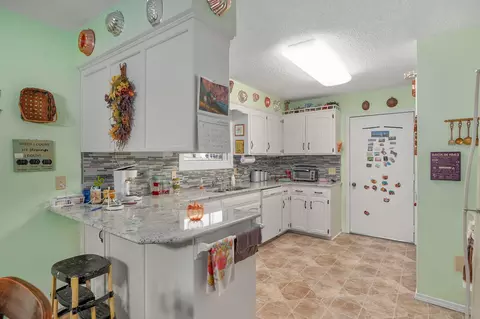 Kitchen - 159 Rogers Dr, Sparta, MO 65753 photo 1 of 5