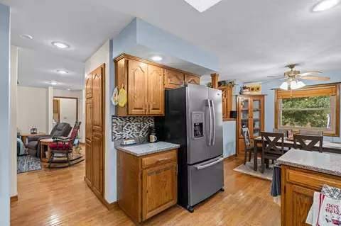 Kitchen - 1102 Highland Dr, Aurora, MO 65605 photo 4 of 4