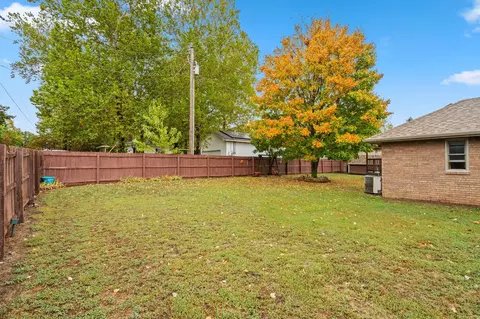 Exterior - 1102 Highland Dr, Aurora, MO 65605 photo 9 of 9