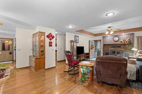 Other - 1102 Highland Dr, Aurora, MO 65605 photo 2 of 7