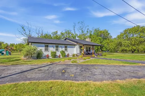 Exterior - 2256 E 15th St, Carthage, MO 64836 photo 4 of 12
