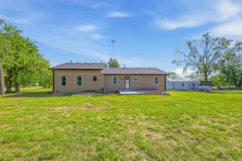 Exterior - 2256 E 15th St, Carthage, MO 64836 photo 8 of 12