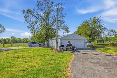 Exterior - 2256 E 15th St, Carthage, MO 64836 photo 6 of 12