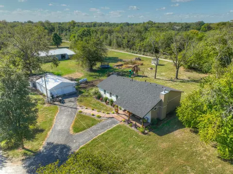 View/Area - 2256 E 15th St, Carthage, MO 64836 photo 8 of 8