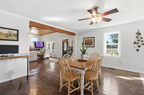 Dining - 2256 E 15th St, Carthage, MO 64836 photo 4 of 4