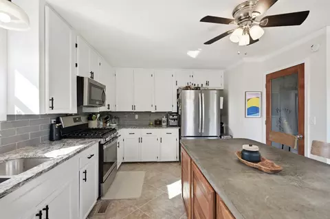Kitchen - 2256 E 15th St, Carthage, MO 64836 photo 3 of 5
