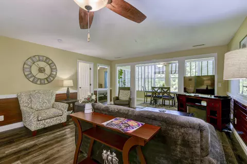 200 Golfview Dr #7, Branson, MO 65616