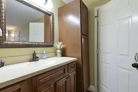 Bath - 200 Golfview Dr #C7, Branson, MO 65616 photo 2 of 3