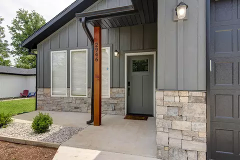 Exterior - 2946 W Olive St, Springfield, MO 65802 photo 3 of 10
