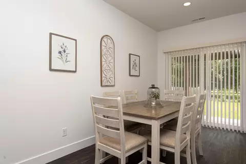Dining - 2946 W Olive St, Springfield, MO 65802 photo 1 of 1