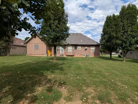 Exterior - 802 E Current Dr, Ozark, MO 65721 photo 5 of 7