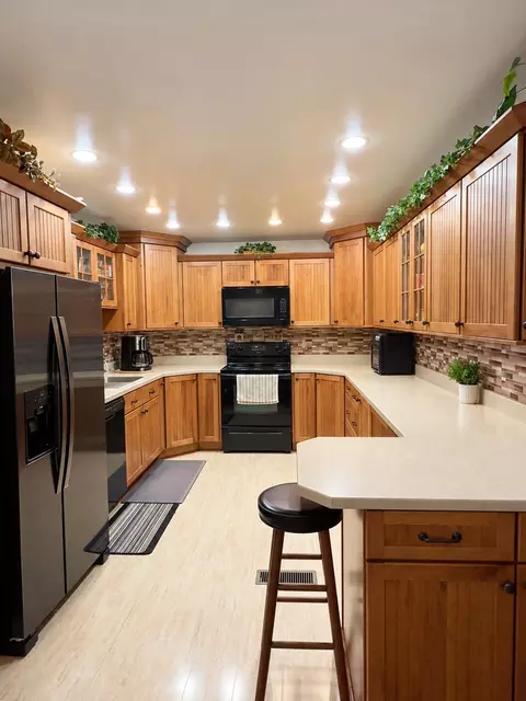 Kitchen - 1054 County Road 6160, Dora, MO 65637 photo 1 of 2