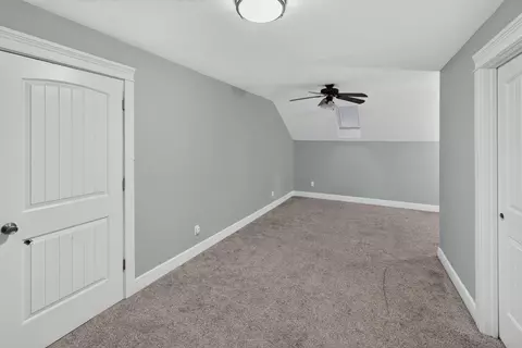 Bedroom - 5611 N 10th Ave, Ozark, MO 65721 photo 6 of 7