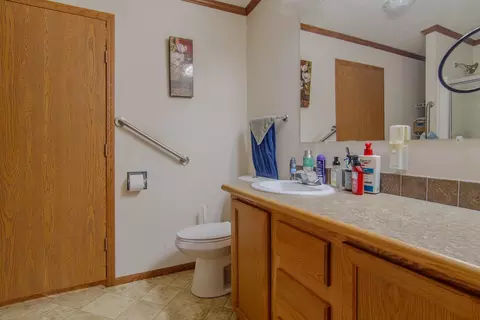 Bath - 3389 S 198th Rd, Goodson, MO 65663 photo 2 of 3