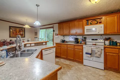Kitchen - 3389 S 198th Rd, Goodson, MO 65663 photo 1 of 4