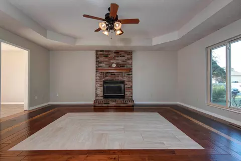 Living - 410 Spruce Ave, Nixa, MO 65714 photo 1 of 7