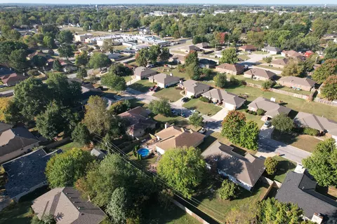 View/Area - 410 Spruce Ave, Nixa, MO 65714 photo 8 of 10
