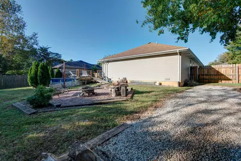 Exterior - 410 Spruce Ave, Nixa, MO 65714 photo 7 of 9