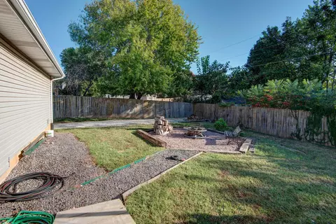 Exterior - 410 Spruce Ave, Nixa, MO 65714 photo 5 of 9