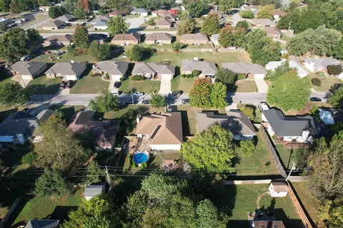 View/Area - 410 Spruce Ave, Nixa, MO 65714 photo 7 of 10