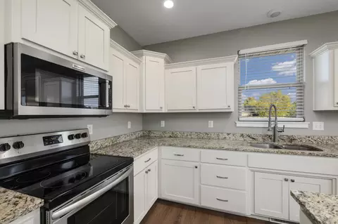 Kitchen - 1910 E Whetstone Dr, Ozark, MO 65721 photo 3 of 5