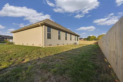 Exterior - 1910 E Whetstone Dr, Ozark, MO 65721 photo 6 of 10