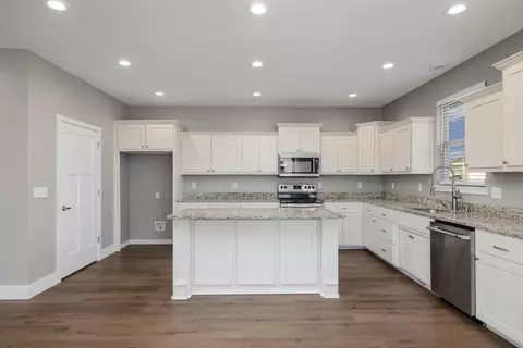 Kitchen - 1910 E Whetstone Dr, Ozark, MO 65721 photo 5 of 5