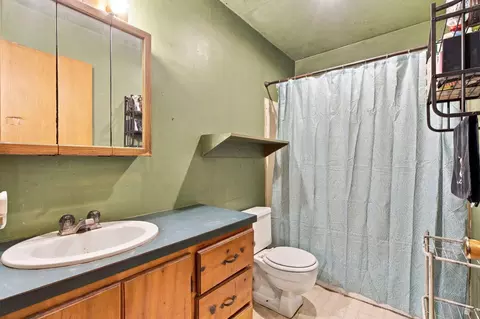 Bath - 20619 Lawrence 2048, Everton, MO 65646 photo 1 of 2