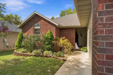 Exterior - 2107 S Fisk Ave, Springfield, MO 65807 photo 4 of 7