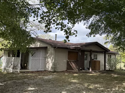 Exterior - 202 N Marr St, Mountain View, MO 65548 photo 2 of 9