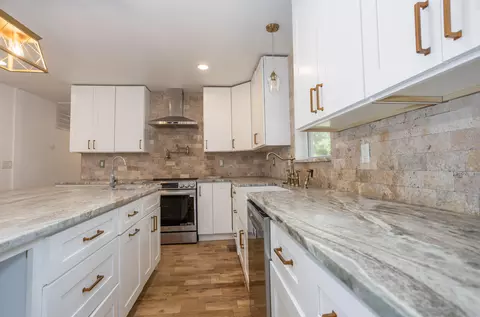 Kitchen - 1665 N State Hwy 125, Rueter, MO 65744 photo 5 of 5