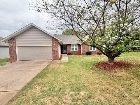 Exterior - 4210 S Mentor Ave, Springfield, MO 65804 photo 2 of 8