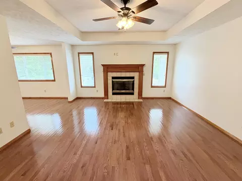 Living - 4210 S Mentor Ave, Springfield, MO 65804 photo 1 of 5