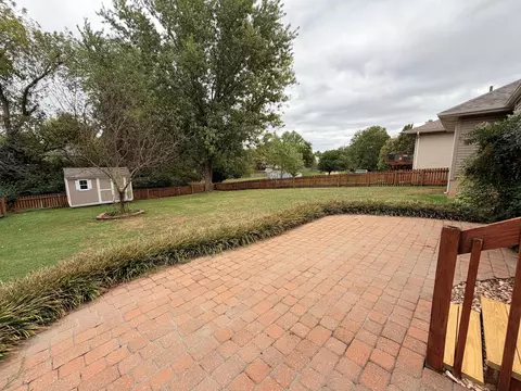 Exterior - 4210 S Mentor Ave, Springfield, MO 65804 photo 6 of 8