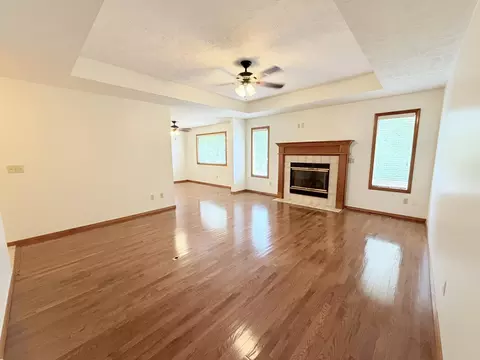 Living - 4210 S Mentor Ave, Springfield, MO 65804 photo 2 of 5