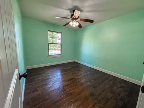 Bedroom - 5618 E Pearson Pkwy, Strafford, MO 65757 photo 3 of 4