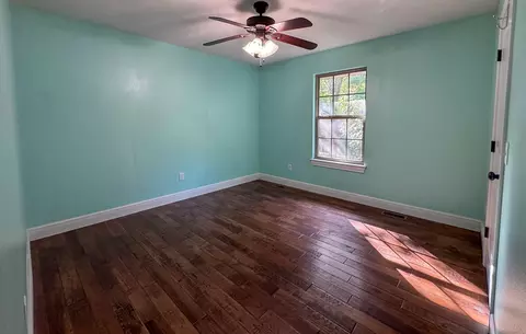 Bedroom - 5618 E Pearson Pkwy, Strafford, MO 65757 photo 2 of 4