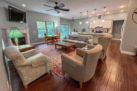 Living - 5618 E Pearson Pkwy, Strafford, MO 65757 photo 1 of 7