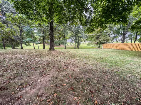 Exterior - 5618 E Pearson Pkwy, Strafford, MO 65757 photo 5 of 16